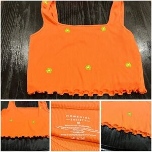 Cropped tank top with flower embroidery